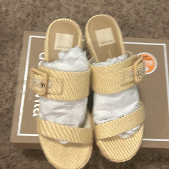 Dolce Vita Wedge Sandal - Picture 3 of 5